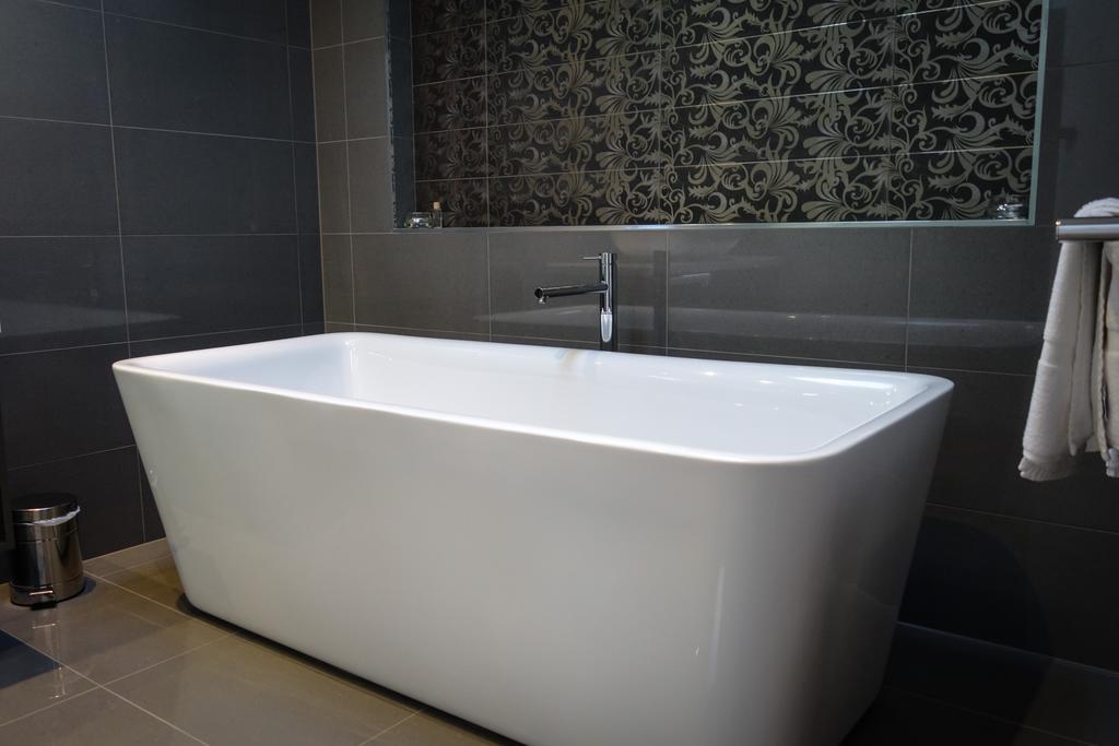 Pomegranate Guest House Хилсвилл Номер фото