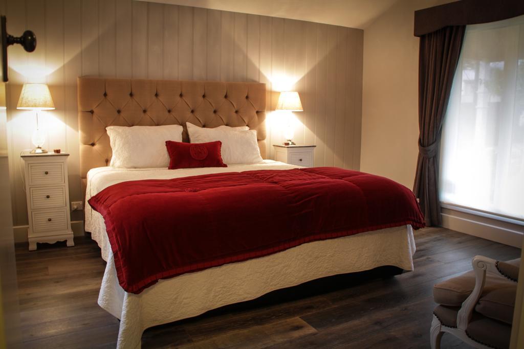 Pomegranate Guest House Хилсвилл Номер фото